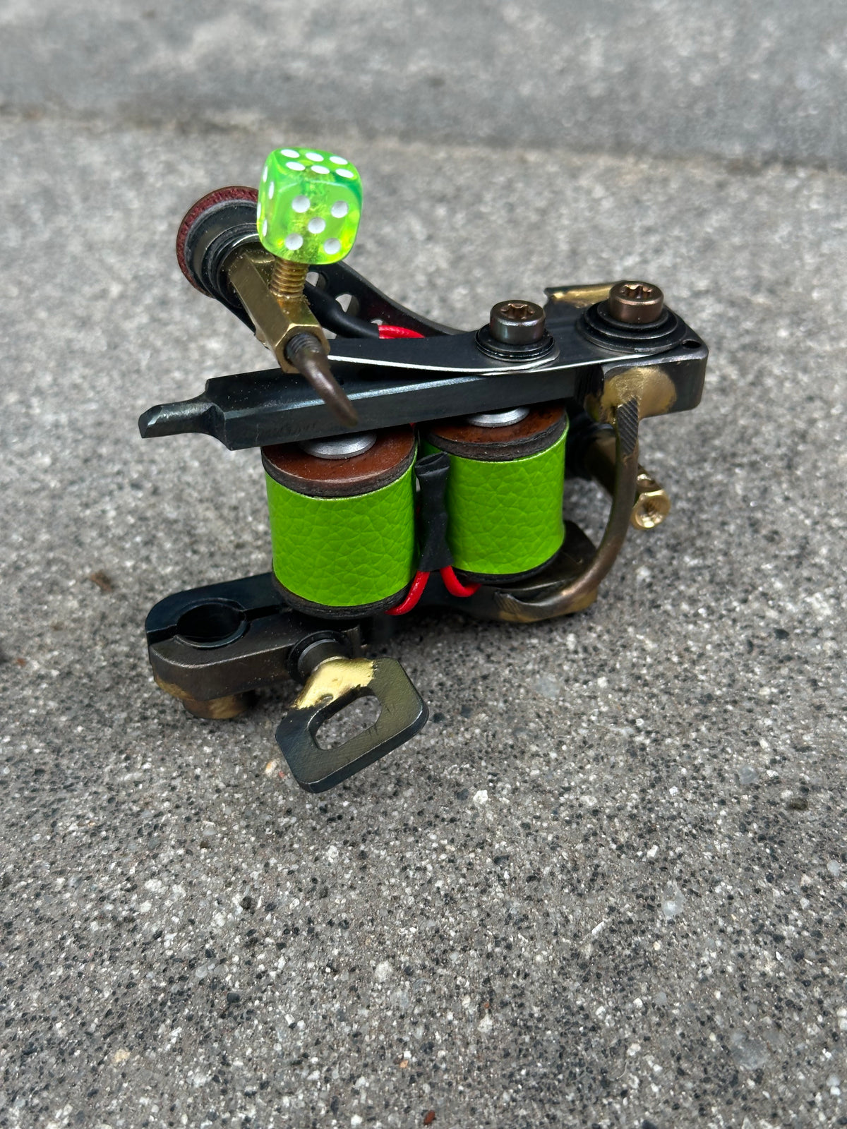 Hollow spine trad liner
