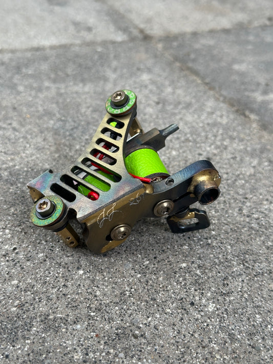 Hollow spine trad liner