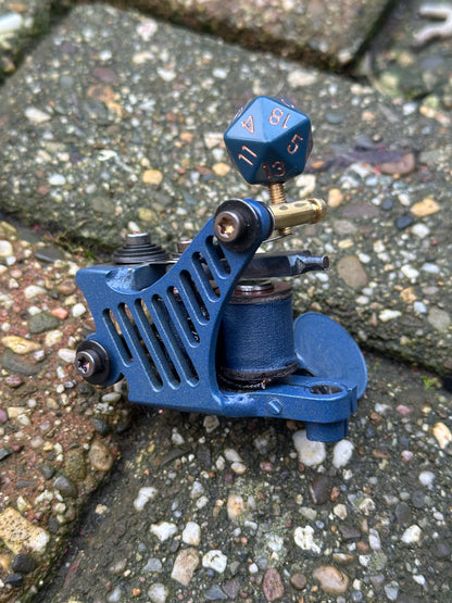 Hollow Spine d20 midnight blue