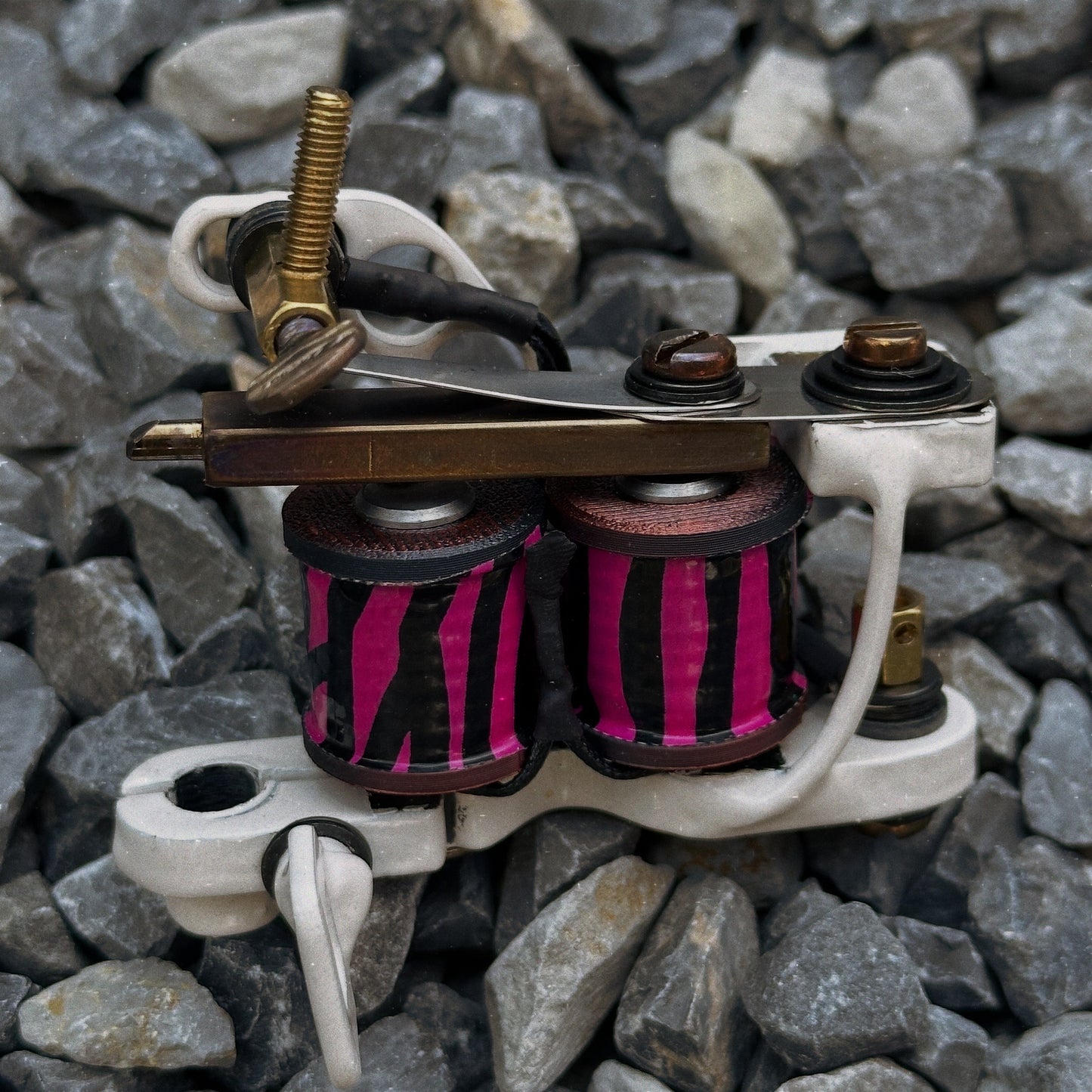 White Pink zebra Liner